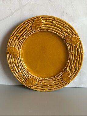 8 1/2” Bordallo Pinheiro Oak Leaf Plate